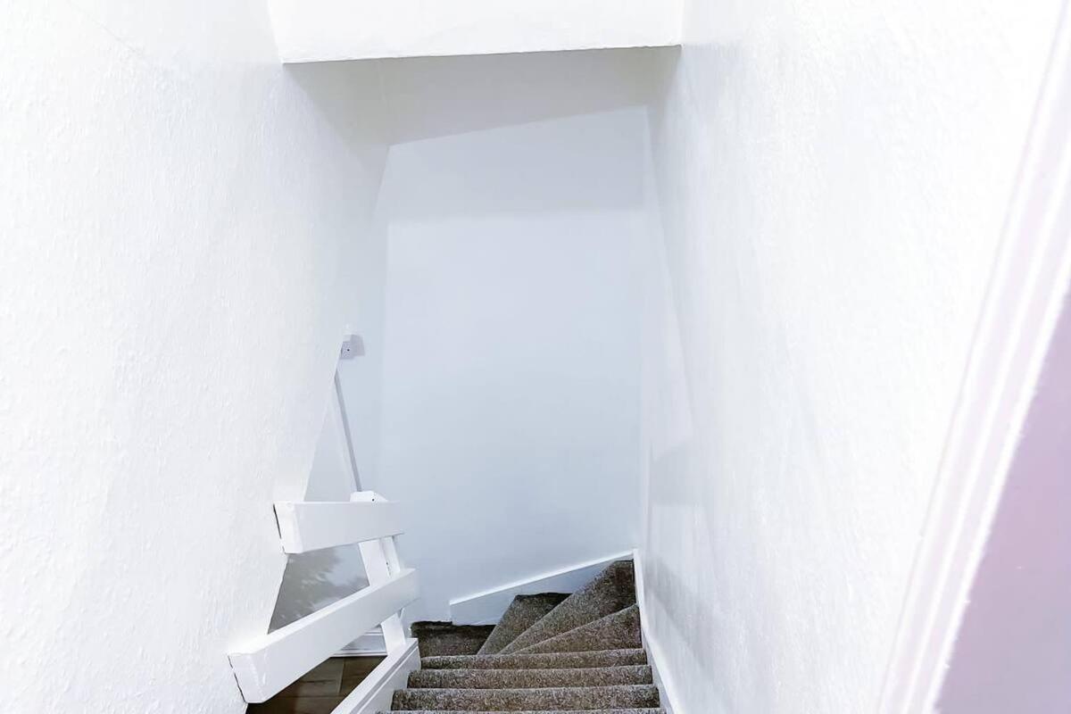 Beautiful 2 Bedroom House - Free Parking - Lt House لايستر المظهر الخارجي الصورة