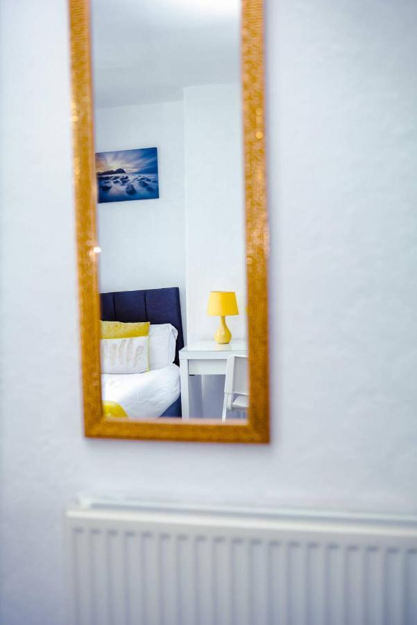 Beautiful 2 Bedroom House - Free Parking - Lt House لايستر المظهر الخارجي الصورة